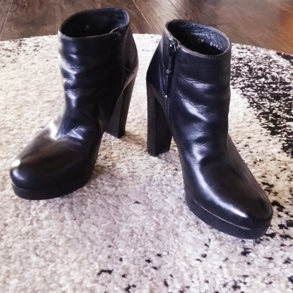 Stuart Weitzman platform heels size 5 - Picture 2 of 4